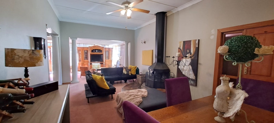 7 Bedroom Property for Sale in Bethlehem Free State
